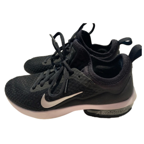 Nike Shoes - Nike Air Max Kantara Women’s Black & White Sneaker Size 6